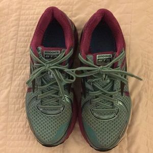 Brooks GTS 17